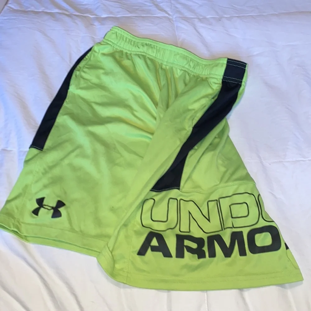 Boys UA basketball shorts